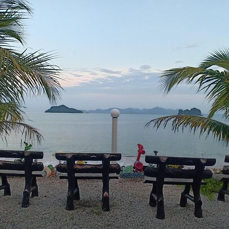 ランカウイ島 ランカウイ プリムローズ シービューヴィラ エクステリア 写真